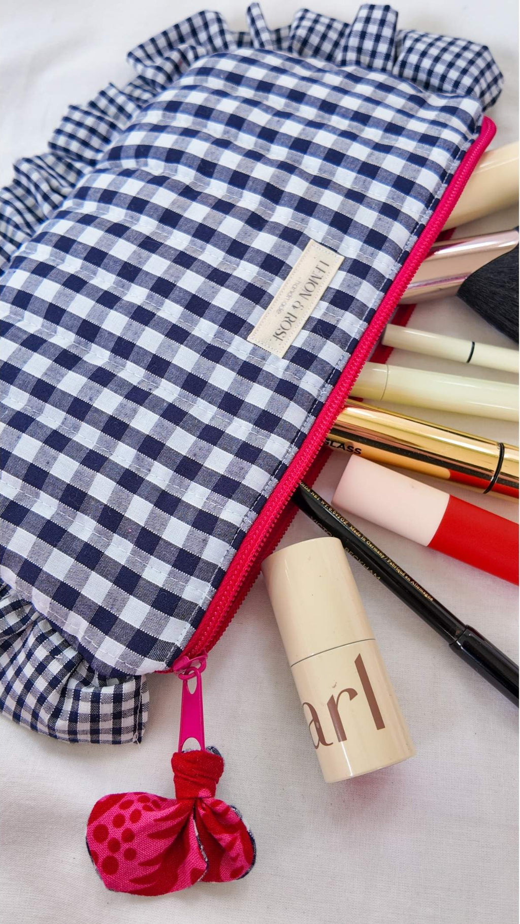 Ruffle Gingham Wide Pouch