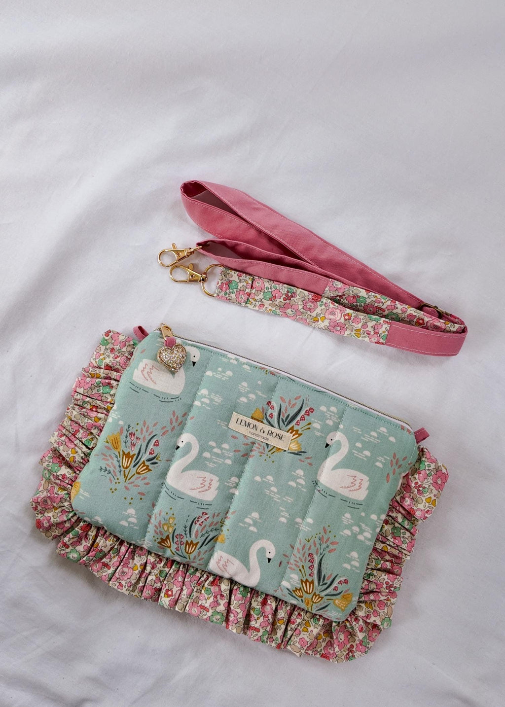 Ruffle Swan Quilted Bag